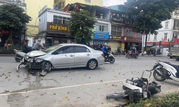 Hà Nội: Tai nạn liên hoàn trên phố Lê Trọng Tấn, nhiều người bị thương