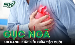 Người đàn ông bất ngờ gục ngã giữa tiệc cưới khi đang phát biểu