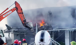 Cháy dữ dội tại cửa hàng vật liệu xây dựng ở Đà Nẵng