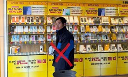 Nửa đêm đột nhập cửa hàng Thế Giới Di Động trộm nhiều điện thoại đắt tiền