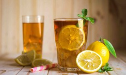 Uống trà xanh với chanh ngon, tốt nhưng 3 nhóm người nên thận trọng