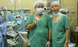PGS.TS.BS Nguyễn Văn Chinh - Người giữ nhịp sống phía sau cánh cửa phòng mổ