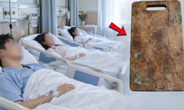 Cả nhà mắc ung thư gan vì một sai lầm khi rửa thớt nhiều người mắc