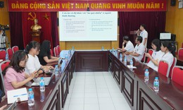 Nữ sinh 21 tuổi ăn vô độ, rồi ngất xỉu vì gây nôn để không tăng cân