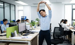 Tưởng bẻ cổ cho đỡ mỏi, người đàn ông nhận cái kết không ngờ