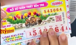 Khoảnh khắc nữ công nhân phát hiện trúng độc đắc 32 tỷ đồng ngay tại công ty
