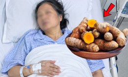 Người phụ nữ 57 tuổi suýt hỏng gan vì dùng nghệ theo cách này