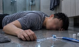 Người đàn ông 30 tuổi bất ngờ đột quỵ khi đang đánh răng buổi sáng