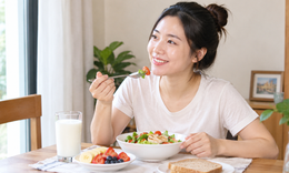 7 thói quen phụ nữ sau tuổi 30 nên làm để chăm sóc sức khỏe nội tiết tố