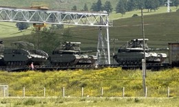 Xe tăng T-80BVM Nga có thể áp sát đối thủ trong im lặng?