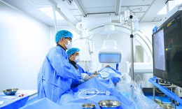 Nghẹt thở giành sự sống cho du khách nước ngoài 3 lần ngừng tim
