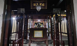 Hiện trạng bên trong di tích phủ thờ ông hoàng thi ca triều Nguyễn ở Huế