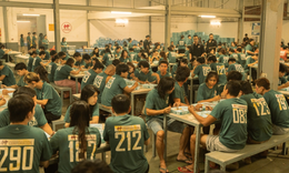 Ý nghĩa đằng sau những con số trên áo các nhân vật trong phim Trại buôn người