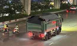 Sau phản ánh xe có dấu hiệu quá tải tại Nguyễn Trãi, CSGT vào cuộc xử lý