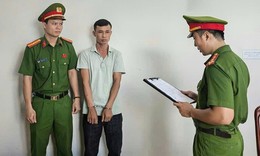 Lật tẩy bộ mặt phó giám đốc rởm, dùng bệnh án giả để lừa tiền người tình