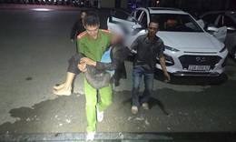 Chạy đua với thời gian giành lại sự sống cho người đàn ông giữa rừng sâu
