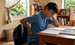 Đau cổ, đau lưng ở trẻ: Khi nào nghi ngờ cong vẹo cột sống?