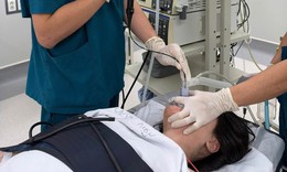 Cháy thiết bị sạc trong nhà, bé gái 14 tuổi bị bỏng đường thở nặng