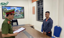 Trưa 28/10: Thanh niên nổi máu côn đồ cầm hung khí đánh 2 bạn rượu gục tại chỗ sau mâu thuẫn