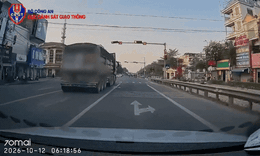 Tài xế đã dừng xe khi đèn đỏ nhưng vẫn bị phạt đến 20 triệu, vì sao?