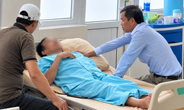 2 vợ chồng suy kiệt sau 3 mũi tiêm chữa đau
