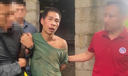 Bắt đối tượng truy nã, luôn đem súng theo người