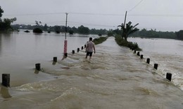 Tâm mưa dịch chuyển, nơi nào hứng mưa lớn nhất đêm nay và ngày mai?