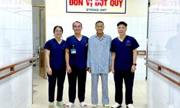 Chủ quan sốt nhẹ, đau rát họng, một thanh niên bị suy hô hấp nguy kịch
