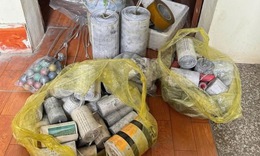 Nhóm học sinh lớp 11 tự sản xuất pháo rồi bán trên mạng dưới danh nghĩa 'quà Tết'