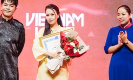 Cẩm Ly bất ngờ nhận tin vui ở tuổi trung niên