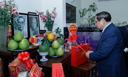 Thủ tướng dâng hương các cố lãnh đạo Đảng, Nhà nước và thăm, chúc Tết nguyên lãnh đạo Đảng, Nhà nước