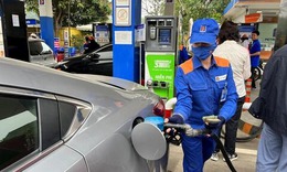 Giá xăng tăng lần thứ 3 liên tiếp, RON95 lên 19.298 đồng/lít