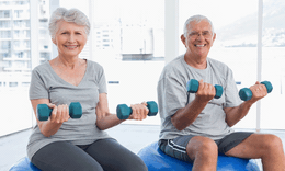 3 giải pháp giúp làm chậm mất cơ khi tuổi cao