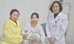 Hi hữu thai nhi bị dây quấn cổ 5 vòng