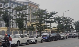 Chung cư Gelexia và Viện Pháp y Quốc gia bị 'bủa vây' bởi bãi xe không phép