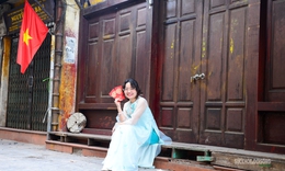 Hà Nội mùng 1 Tết: Bình yên trong nhịp thở đầu Xuân