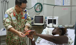 Theo chân những bác sĩ Mũ nồi xanh Việt Nam 'ăn Tết' ở Bentiu