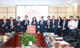 Bộ trưởng Đào Hồng Lan thăm, chúc Tết thầy trò ĐH Y Dược TPHCM