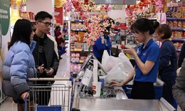 Thị trường mùng 6 Tết: Hàng hoá dồi dào, giá cả ổn định