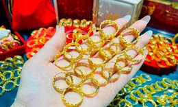 Chốt giá vàng hôm nay ngày 24/2 biến động lạ trước vía Thần Tài