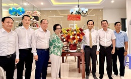 Lãnh đạo TPHCM thăm, chúc mừng nguyên Bộ trưởng Bộ Y tế và các cán bộ lão thành ngành y