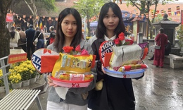 Mùng 9 Tết: Nam thanh nữ tú tấp nập đến chùa Hà cầu may