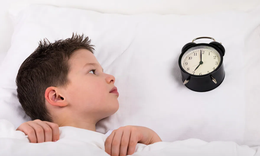 Trẻ khó ngủ, mất ngủ do tăng động: Dấu hiệu không nên bỏ qua