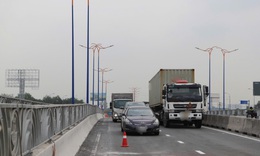 TPHCM: Nhiều tài xế vẫn bỡ ngỡ, di chuyển nhầm ở hầm chui nút giao An Phú