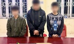 Livestream khoe súng đạn tự chế trên TikTok, nam sinh lớp 11 bị công an mời làm việc