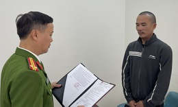 Mâu thuẫn trong sinh hoạt, nam công nhân dùng điếu cày đánh đồng nghiệp trọng thương