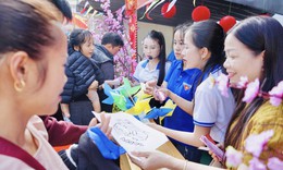 Ấm áp 'Phiên chợ 0 đồng' - Xuân đến sớm với bệnh nhi khó khăn