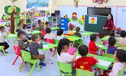 Hai địa phương 'mạnh tay' chi quà Tết cho giáo viên