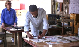 Khám phá tranh dân gian làng Sình xứ Huế