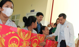 Thứ trưởng Bộ Y tế Trần Văn Thuấn thăm, kiểm tra và chúc Tết các cơ sở y tế tại Đồng Nai và TPHCM